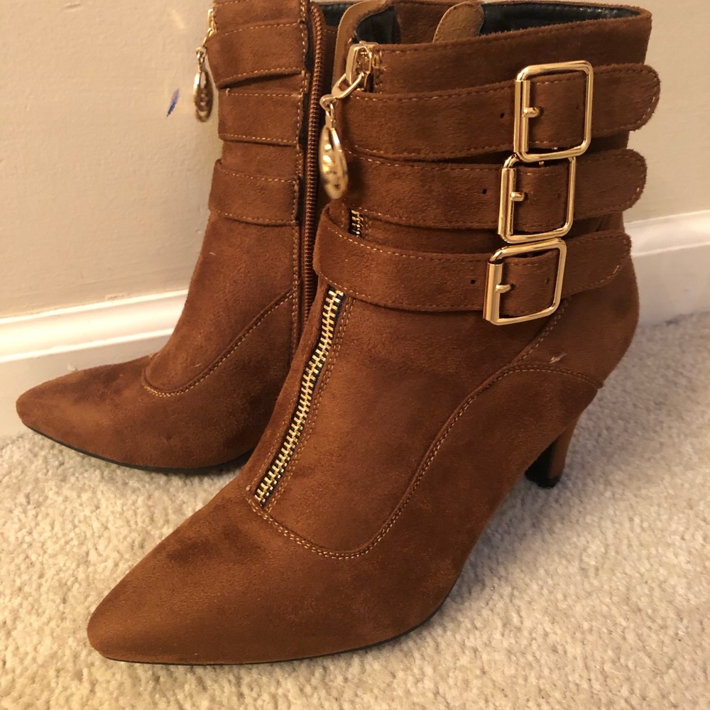 Brand new, short brown suede boots.